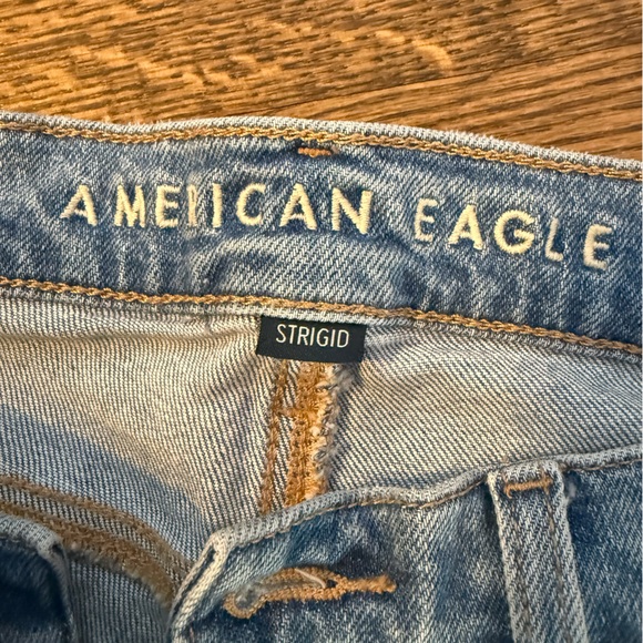 American Eagle Outfitters Light Blue Straight Leg Jeans - Picture 2 of 3